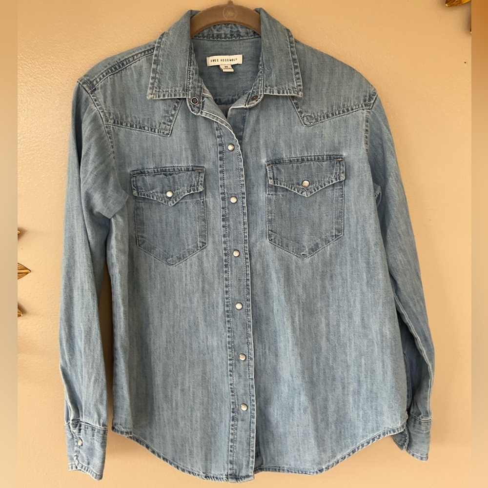Free Assembly | Denim | Western | Pearl buttons | Long sleeve